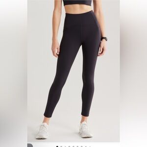 Nordstrom Zella Studio Luxe High Waist Pocket ⅞ Leggings in Black
